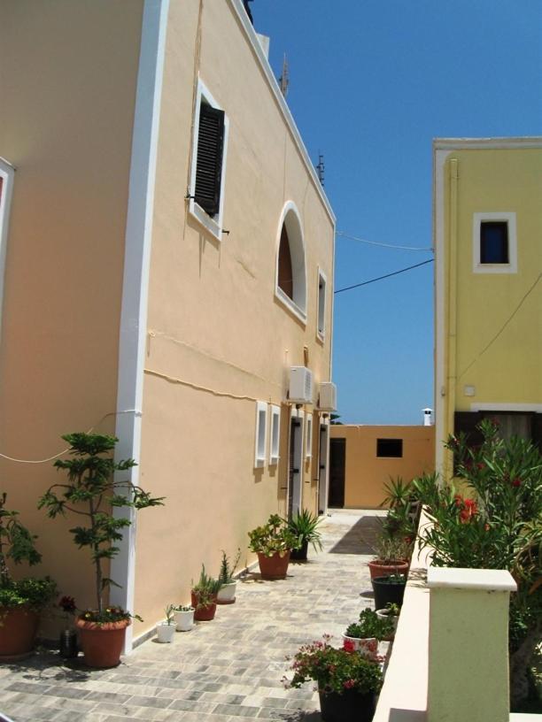 Mirsini Pansion Otel Karterados  Dış mekan fotoğraf