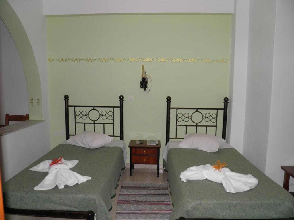 Mirsini Pansion Otel Karterados  Oda fotoğraf