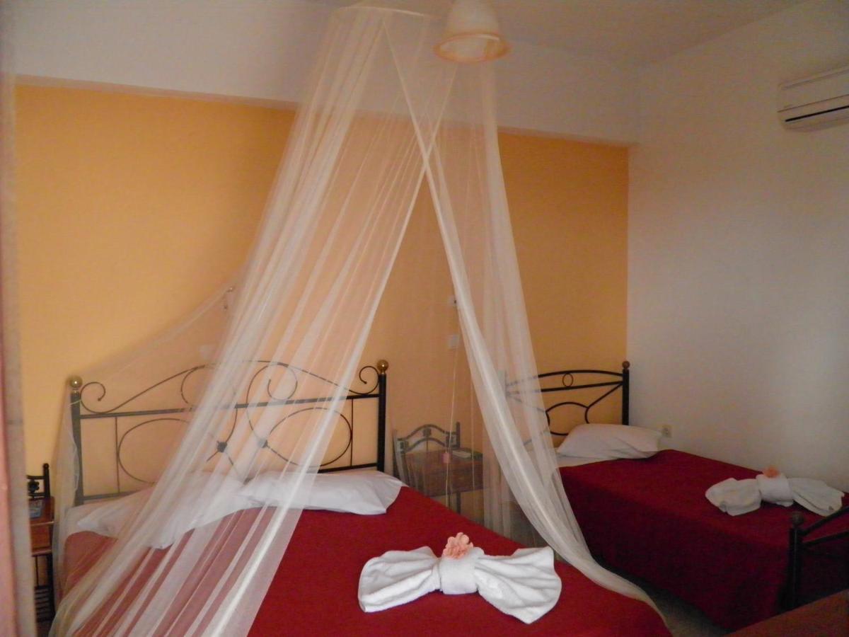 Mirsini Pansion Otel Karterados  Dış mekan fotoğraf